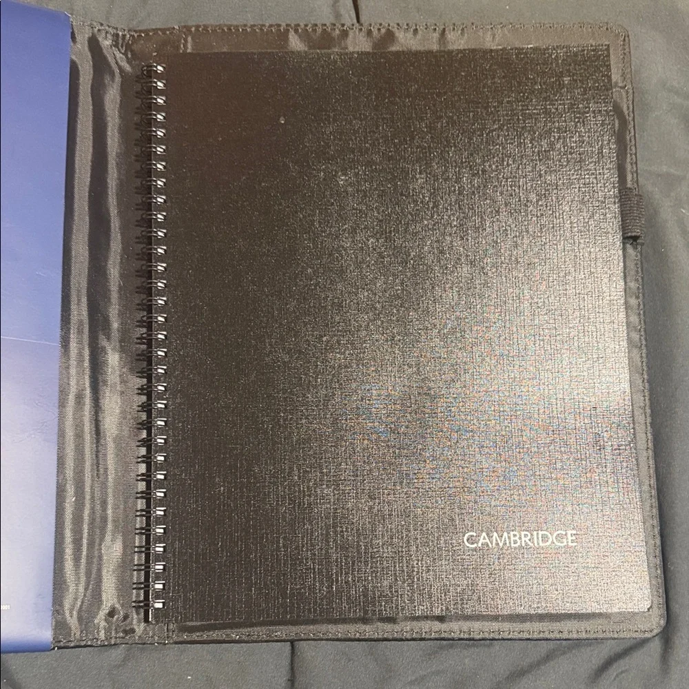 Cambridge Black Notefolio Binder